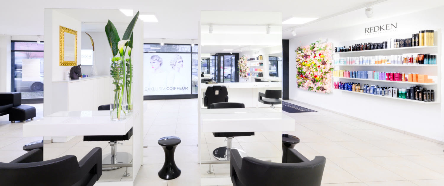 Blick in den 120 Quadratmeter großen Salon am Kagraner Platz 31