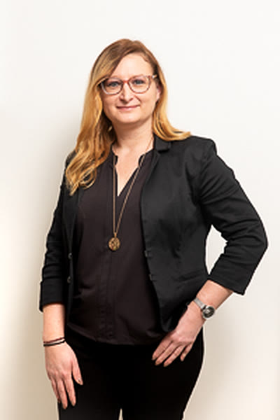 Nicole, Top-Stylistin im Friseursalon Exklusiv Coiffeur in Wien Kagran