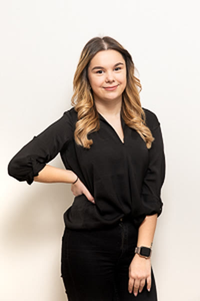 Tina, Top-Stylistin im Friseursalon Exklusiv Coiffeur in Wien Kagran